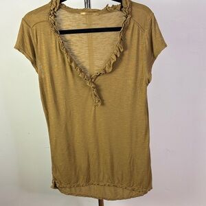Women's Ruffled V-Neck Top - olive